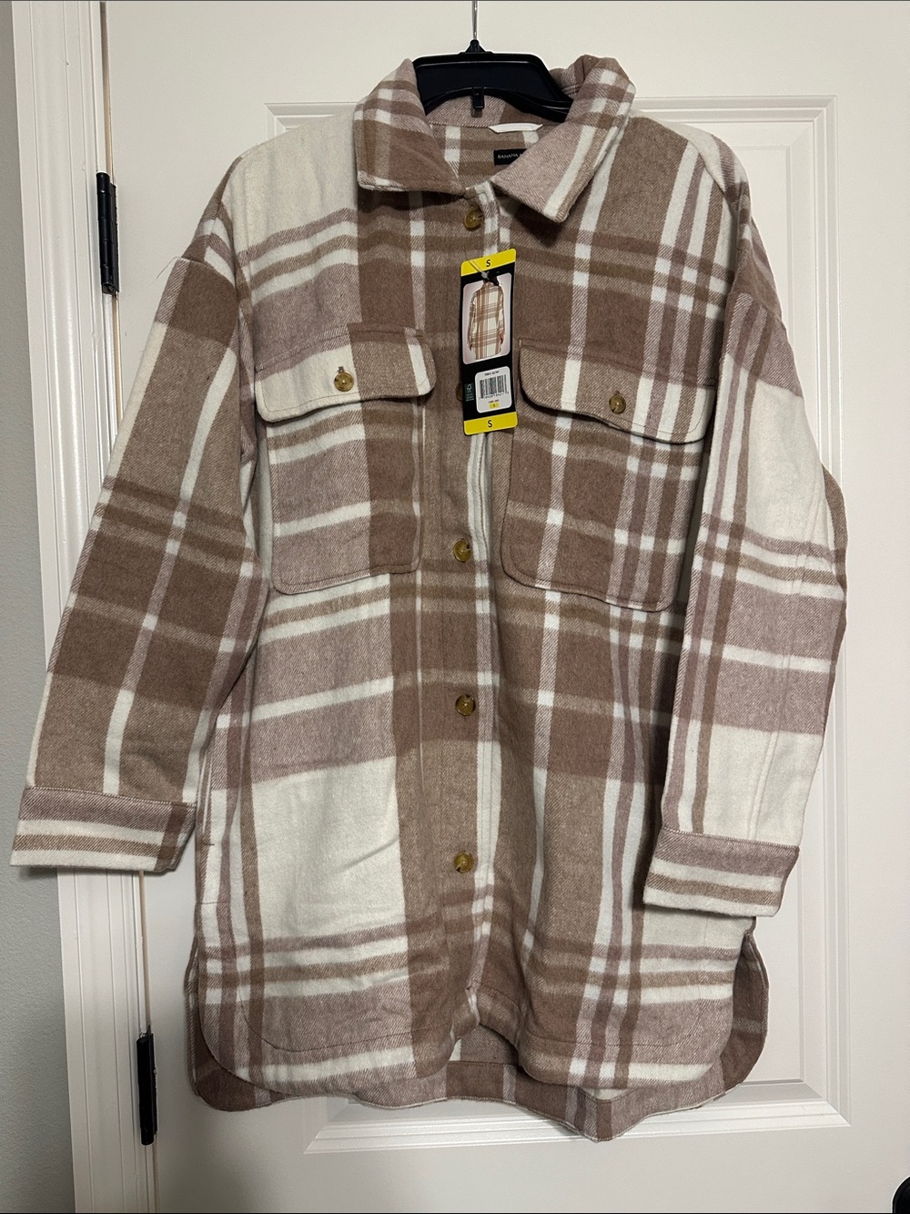 Women’s Banana Republic Brushed Flannel Shirt Jacket. Cream & Tan